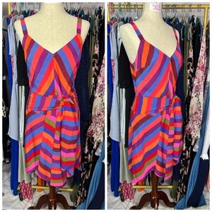 👗|•A NEW DAY•| V-Neck Belted Colorful Dress Size Small